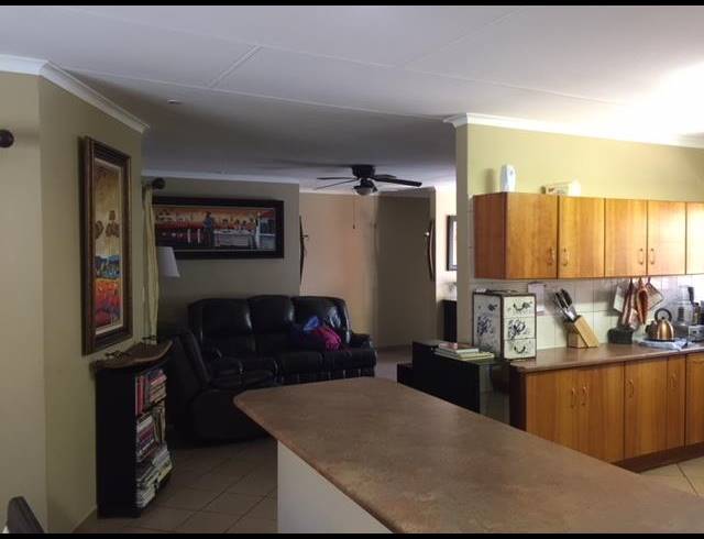 4 BEDROOM HOUSE TO LET IN SAFARI GARDENS
